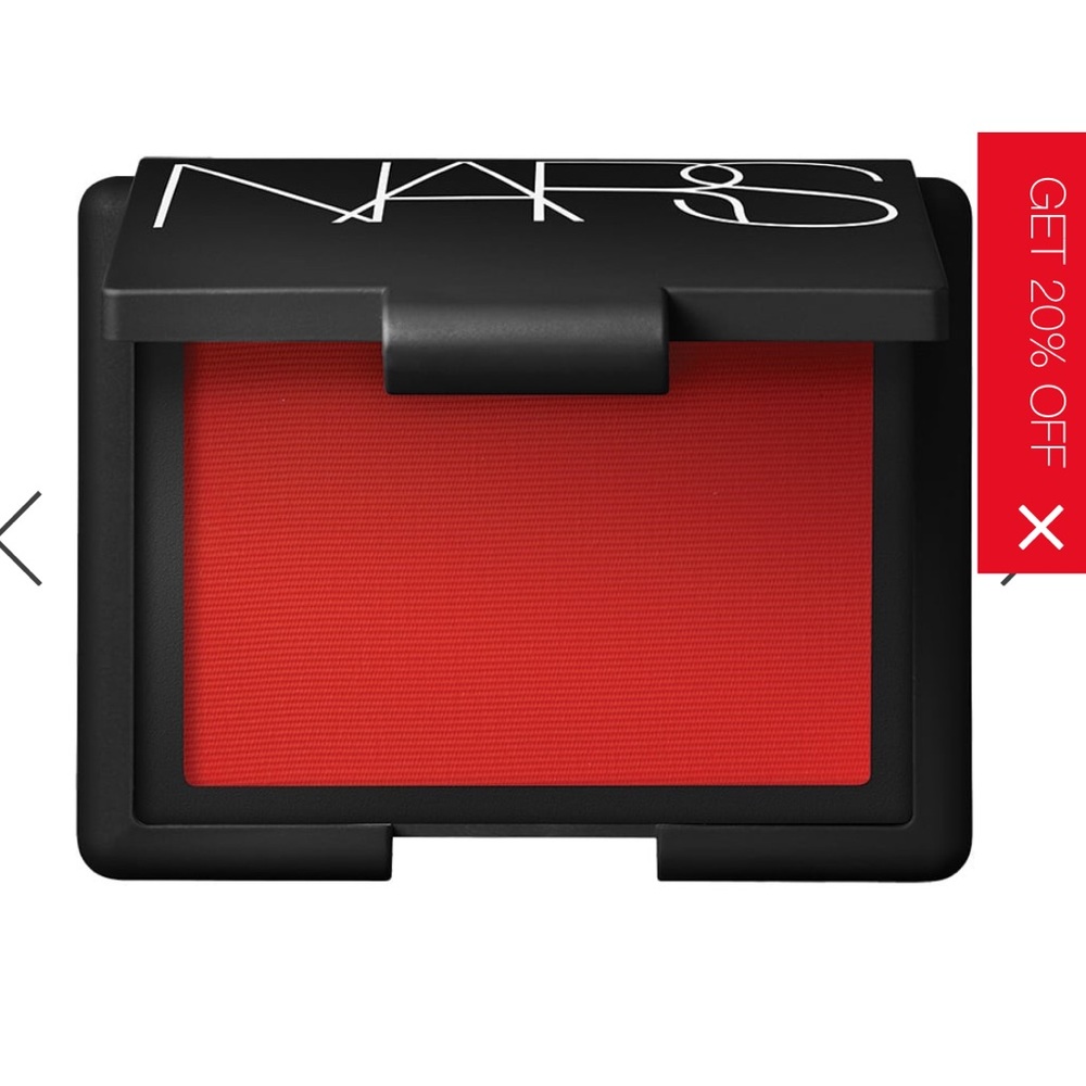 Nars exhibit a mini blush